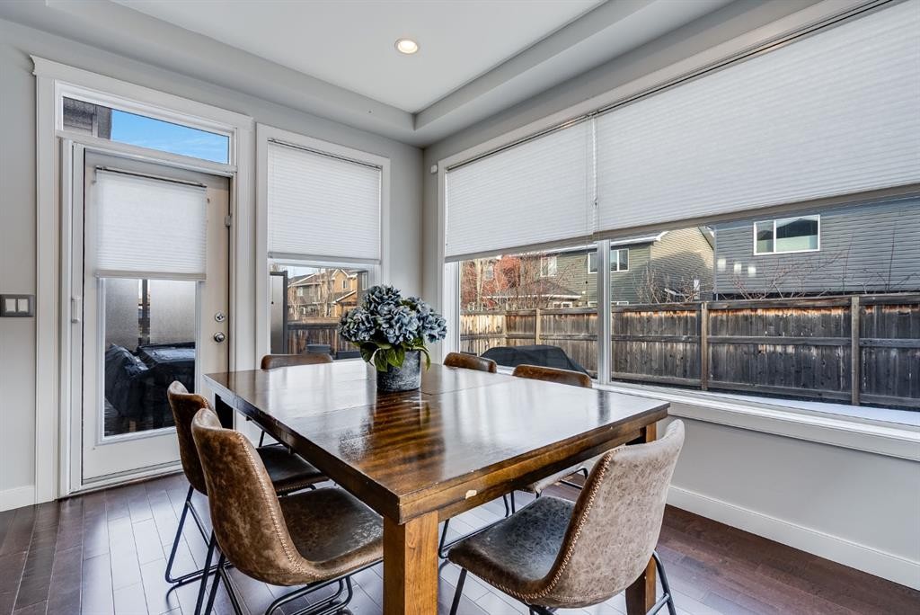 26 Auburn Glen Circle Se, Calgary, AB - Indoor Photo Showing Dining Room