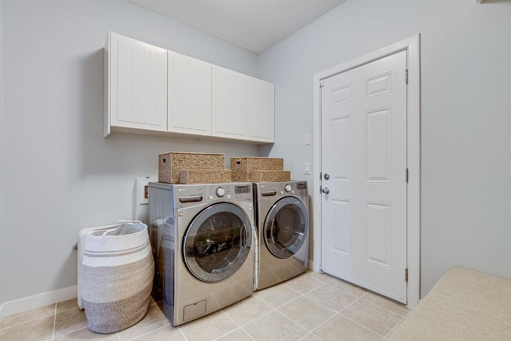 26 Auburn Glen Circle Se, Calgary, AB - Indoor Photo Showing Laundry Room