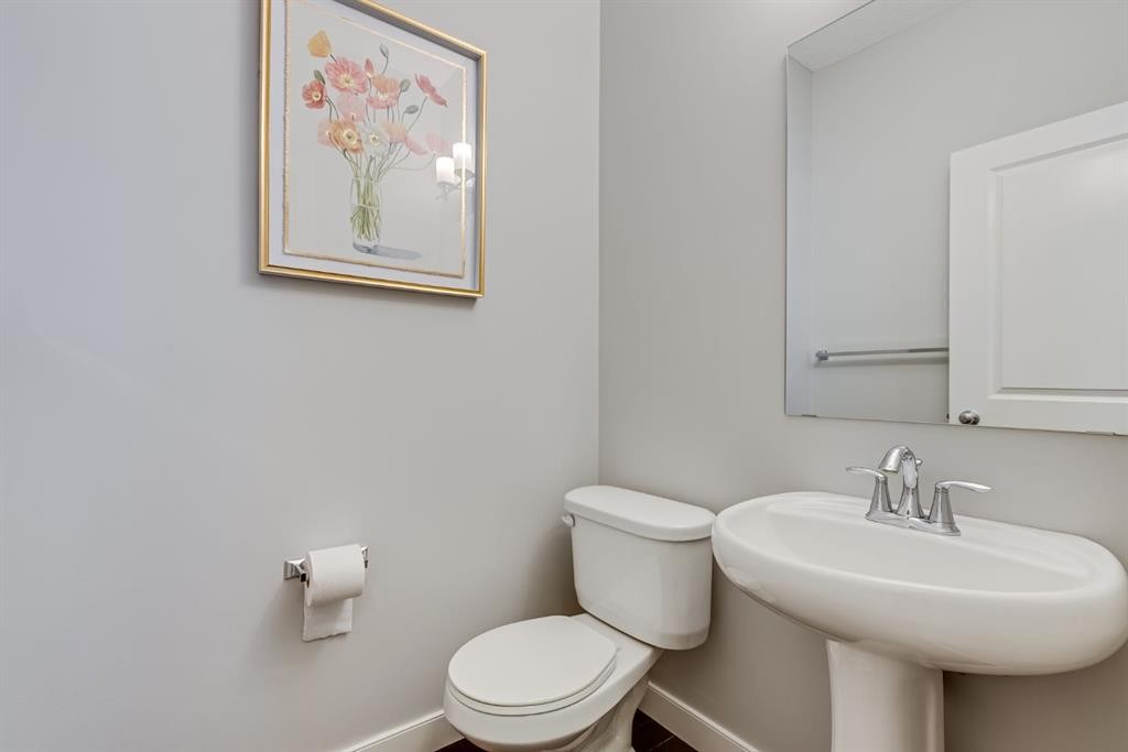 26 Auburn Glen Circle Se, Calgary, AB - Indoor Photo Showing Bathroom