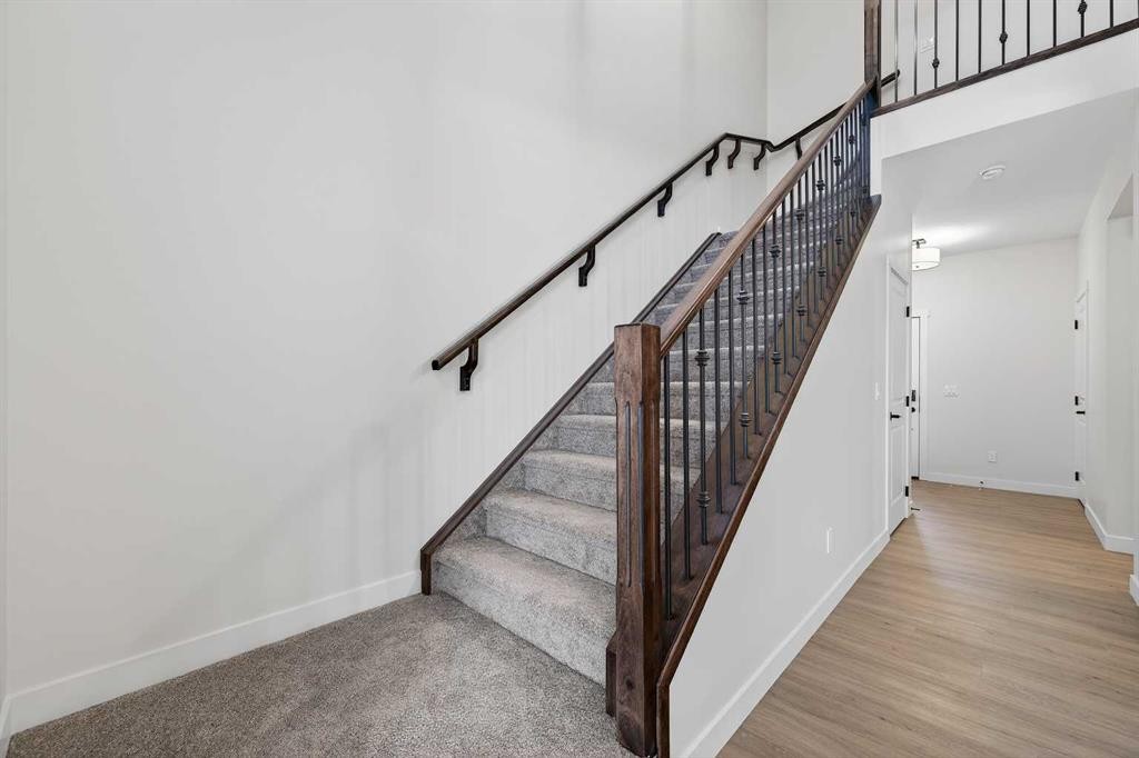 36 Lewiston Common Ne, Calgary, AB - Indoor Photo Showing Other Room