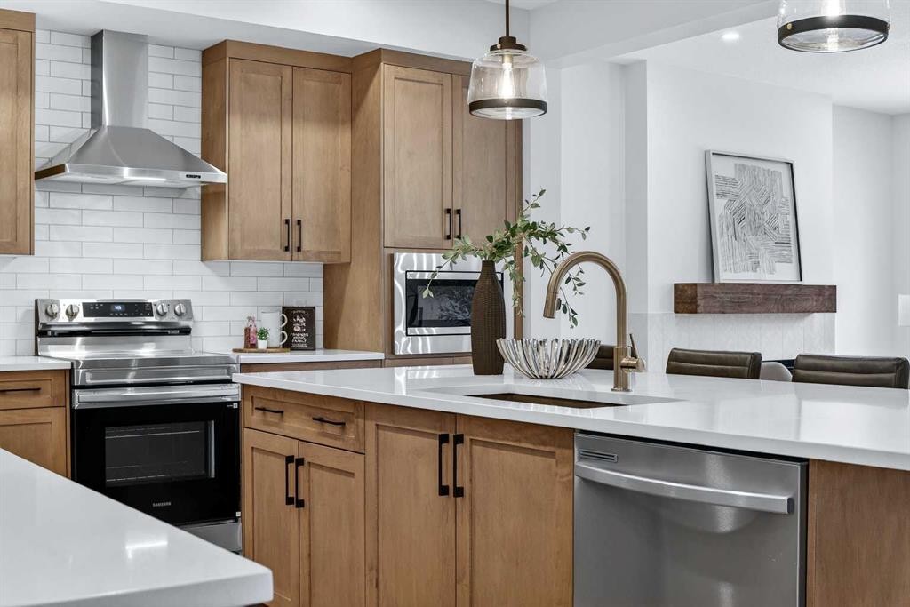 36 Lewiston Common Ne, Calgary, AB - Indoor Photo Showing Kitchen