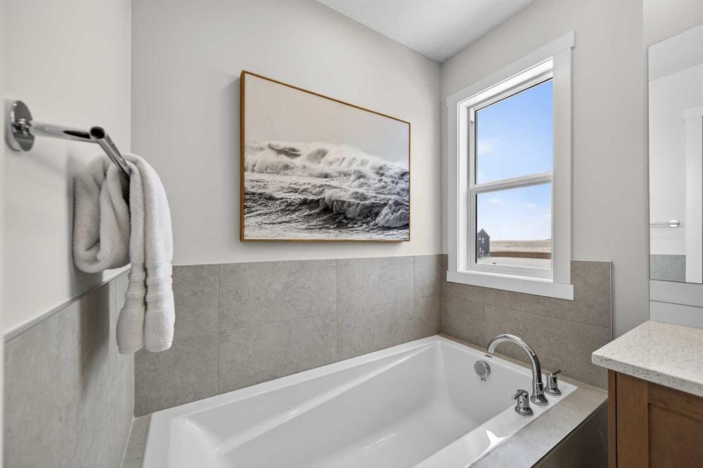 36 Lewiston Common Ne, Calgary, AB - Indoor Photo Showing Bathroom