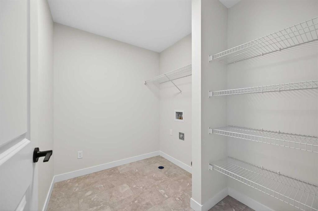 36 Lewiston Common Ne, Calgary, AB - Indoor With Storage