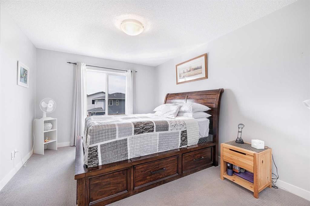 134 Walgrove Drive Se, Calgary, AB - Indoor Photo Showing Bedroom