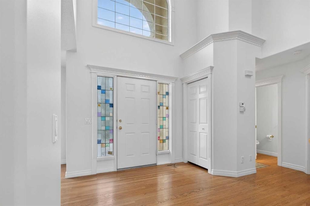 255 Hamptons Terrace Nw, Calgary, AB - Indoor Photo Showing Other Room