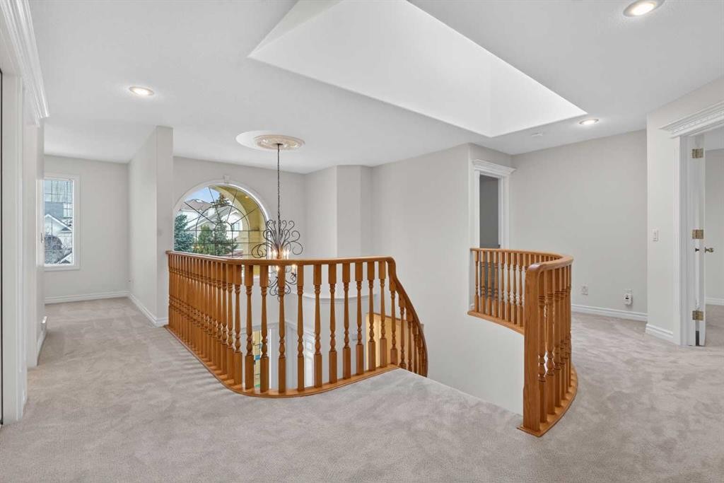 255 Hamptons Terrace Nw, Calgary, AB - Indoor Photo Showing Other Room