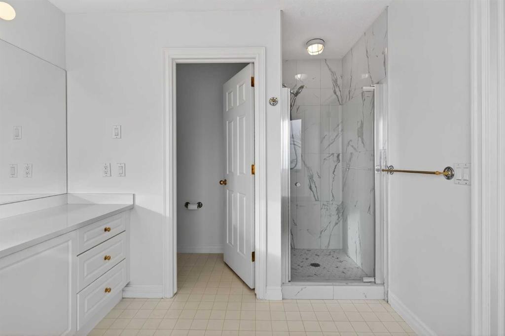 255 Hamptons Terrace Nw, Calgary, AB - Indoor