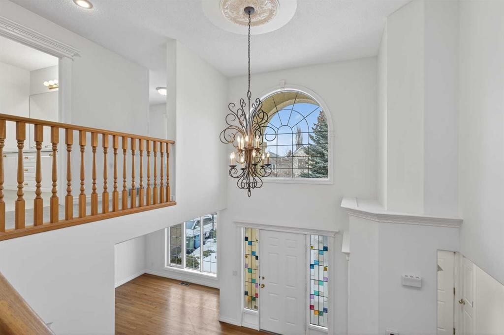 255 Hamptons Terrace Nw, Calgary, AB - Indoor Photo Showing Other Room