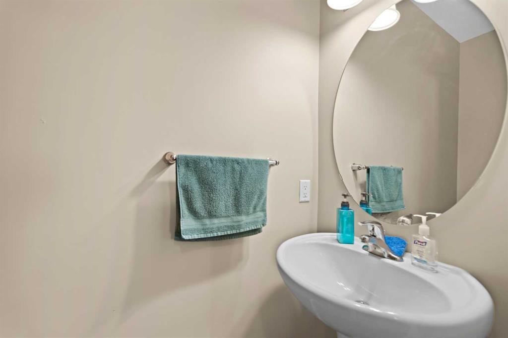 24 Cityscape Row Ne, Calgary, AB - Indoor Photo Showing Bathroom