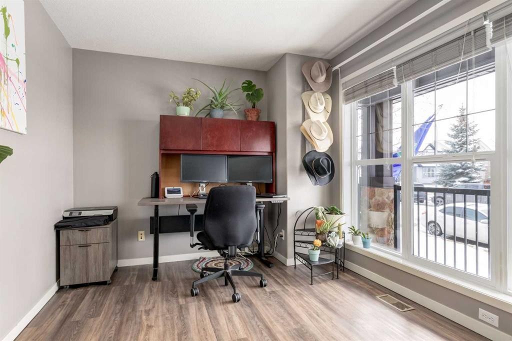 138 Cranberry Place Se, Calgary, AB - Indoor Photo Showing Office