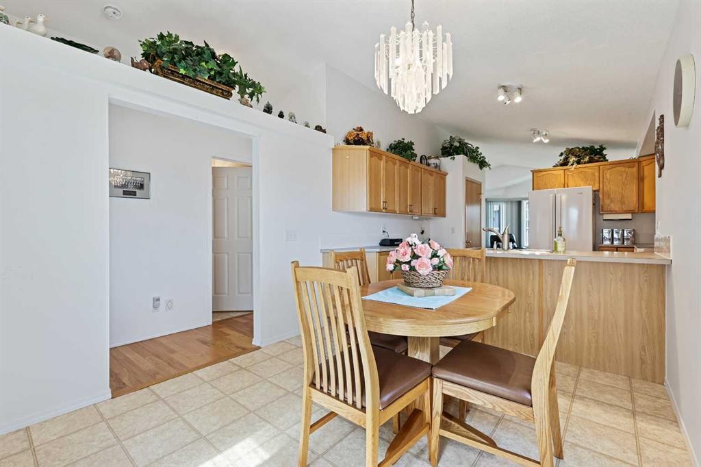 272 Saddlemead Road Ne, Calgary, AB - Indoor Photo Showing Dining Room