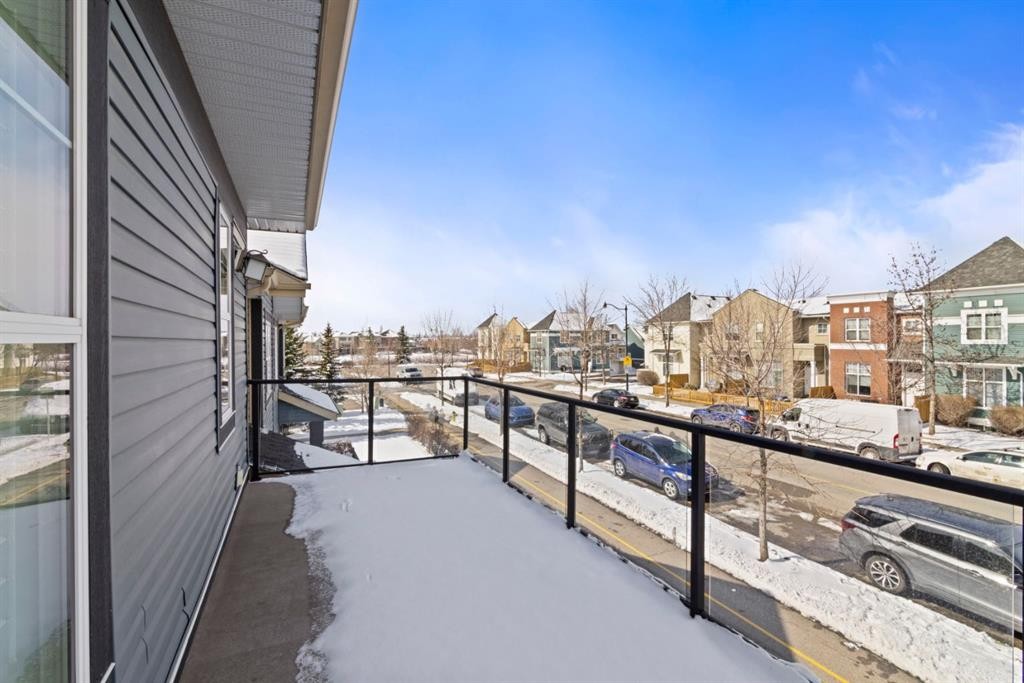 237 Mckenzie Towne Link Se, Calgary, AB - Outdoor