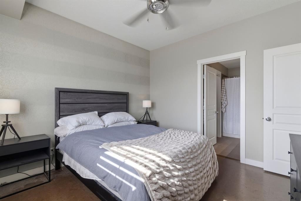 237 Mckenzie Towne Link Se, Calgary, AB - Indoor Photo Showing Bedroom