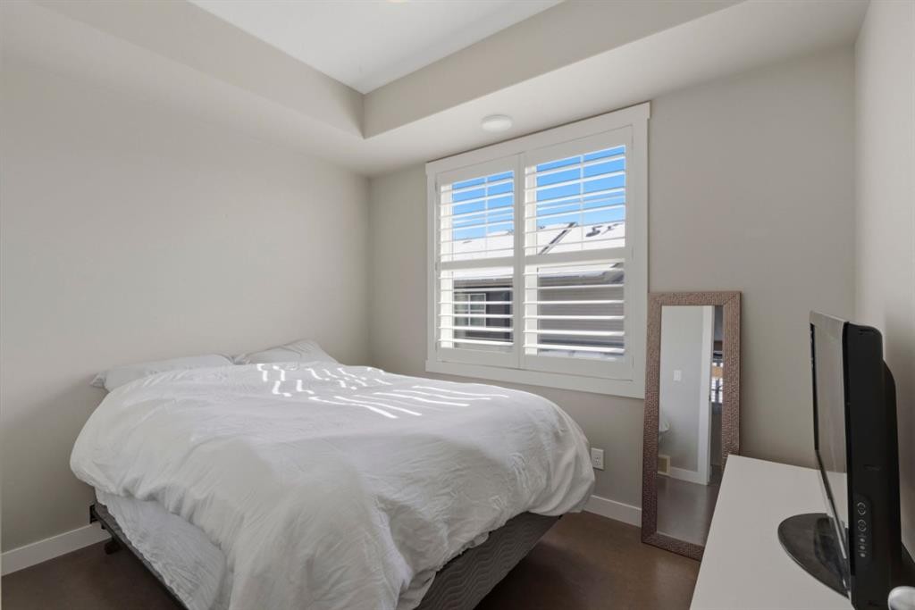 237 Mckenzie Towne Link Se, Calgary, AB - Indoor Photo Showing Bedroom