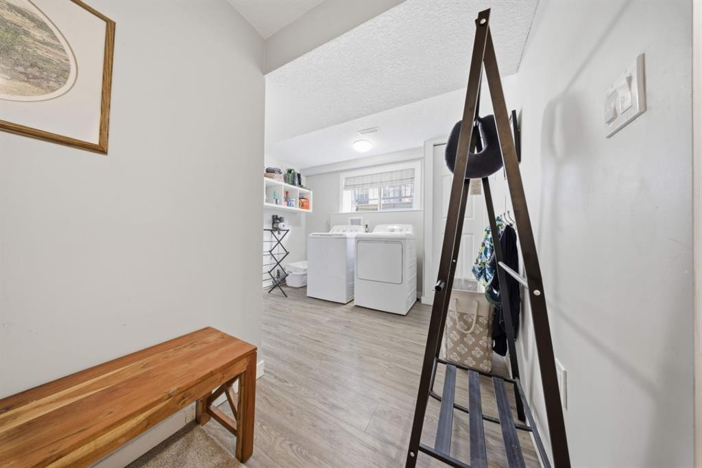 8411 Silver Springs Road Nw, Calgary, AB - Indoor Photo Showing Laundry Room