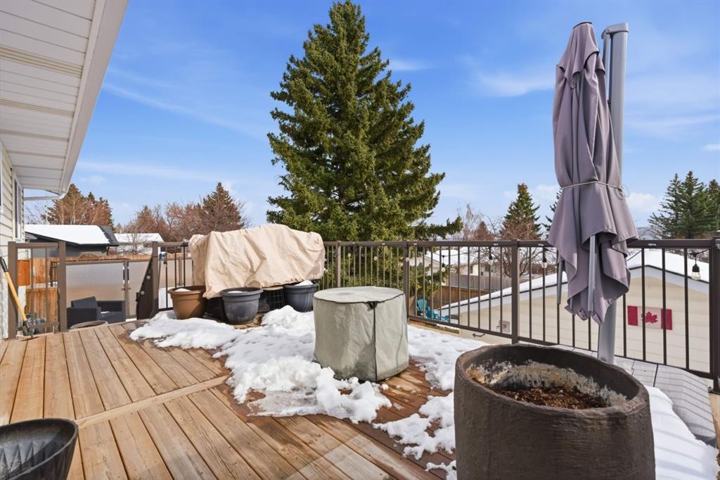 8411 Silver Springs Road Nw, Calgary, AB - Outdoor With Deck Patio Veranda