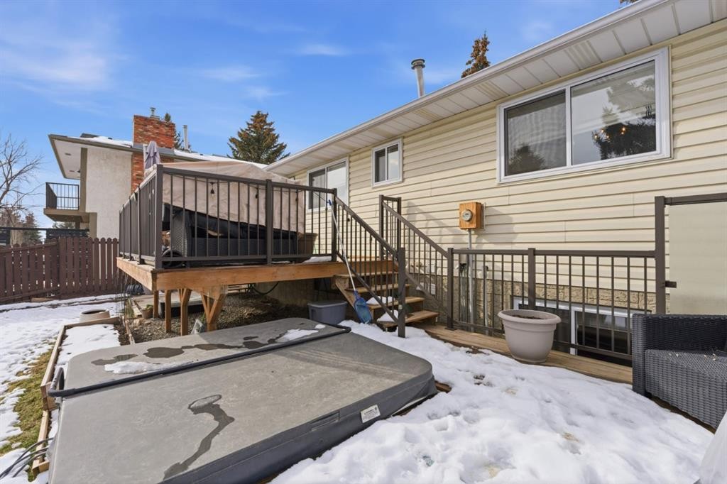 8411 Silver Springs Road Nw, Calgary, AB - Outdoor With Deck Patio Veranda With Exterior