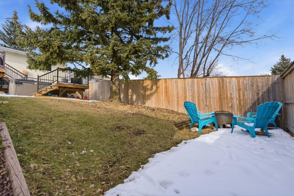 8411 Silver Springs Road Nw, Calgary, AB - Outdoor