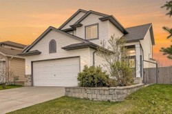 42 Tuscarora Way NWCalgary, AB T3L 2G9