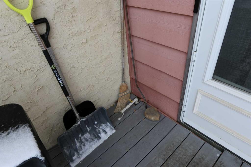 6719 Coach Hill Road Sw, Calgary, AB - Outdoor