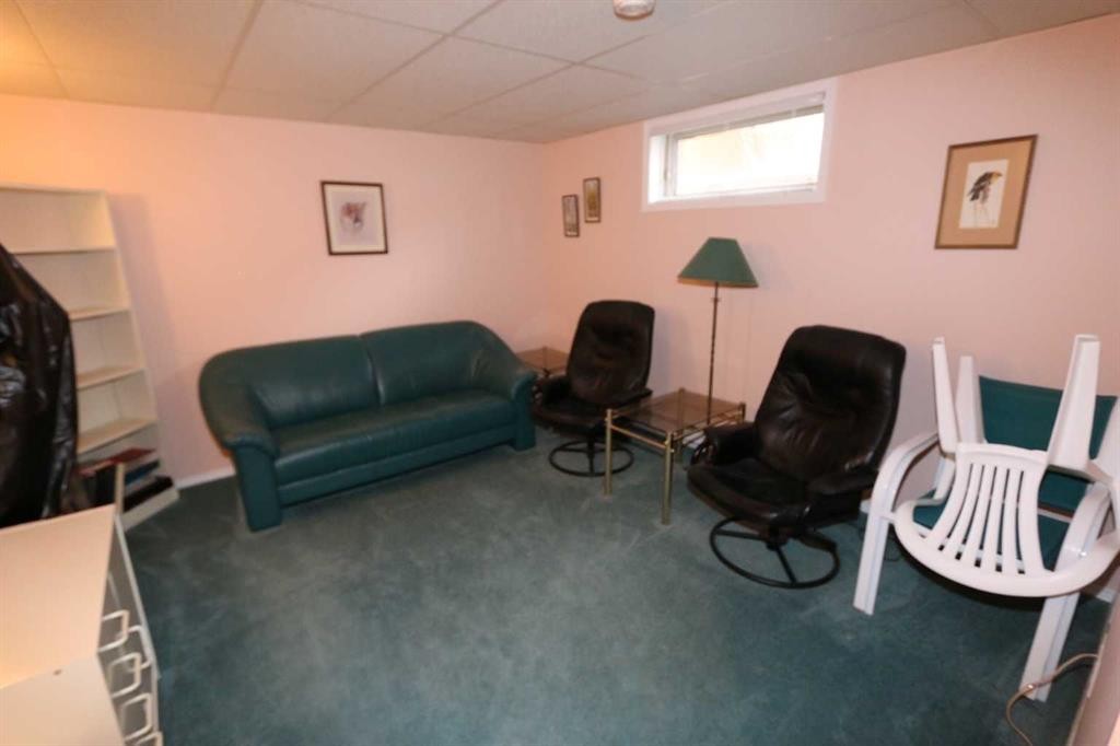 6719 Coach Hill Road Sw, Calgary, AB - Indoor