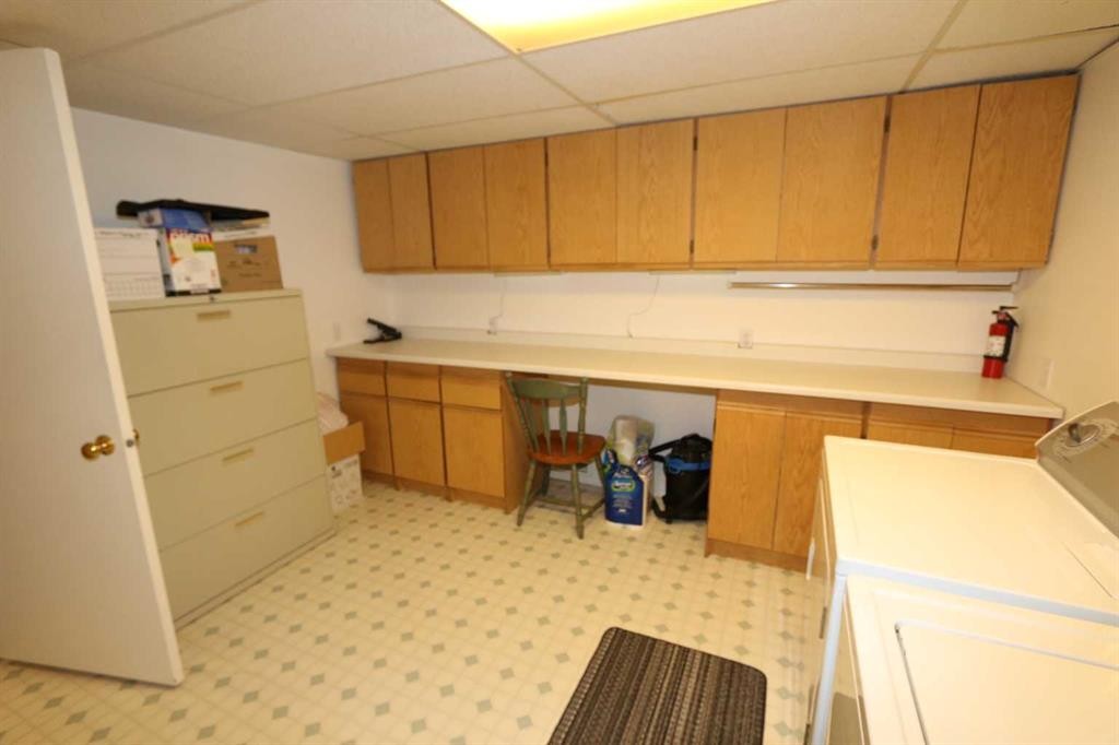 6719 Coach Hill Road Sw, Calgary, AB - Indoor