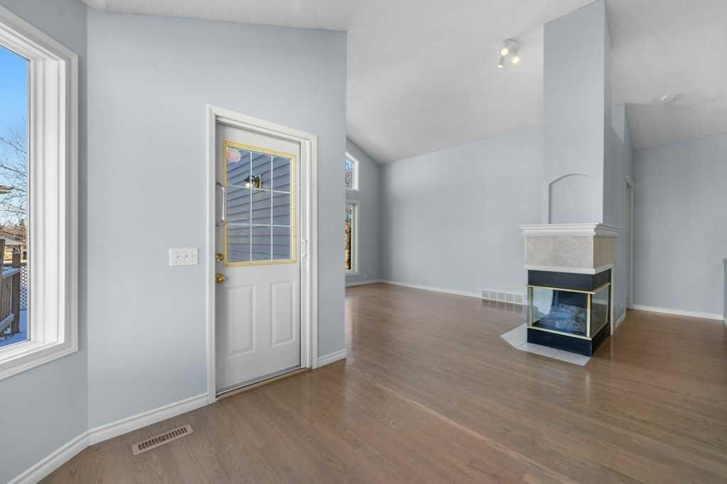 58 Chaparral Close Se, Calgary, AB - Indoor Photo Showing Other Room