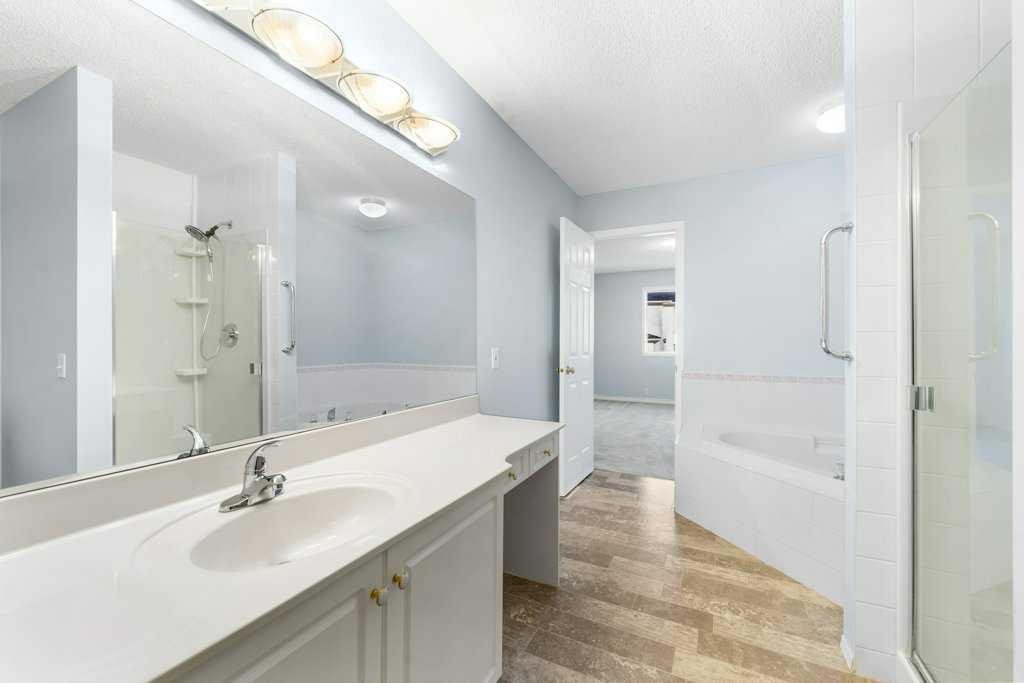 58 Chaparral Close Se, Calgary, AB - Indoor Photo Showing Bathroom