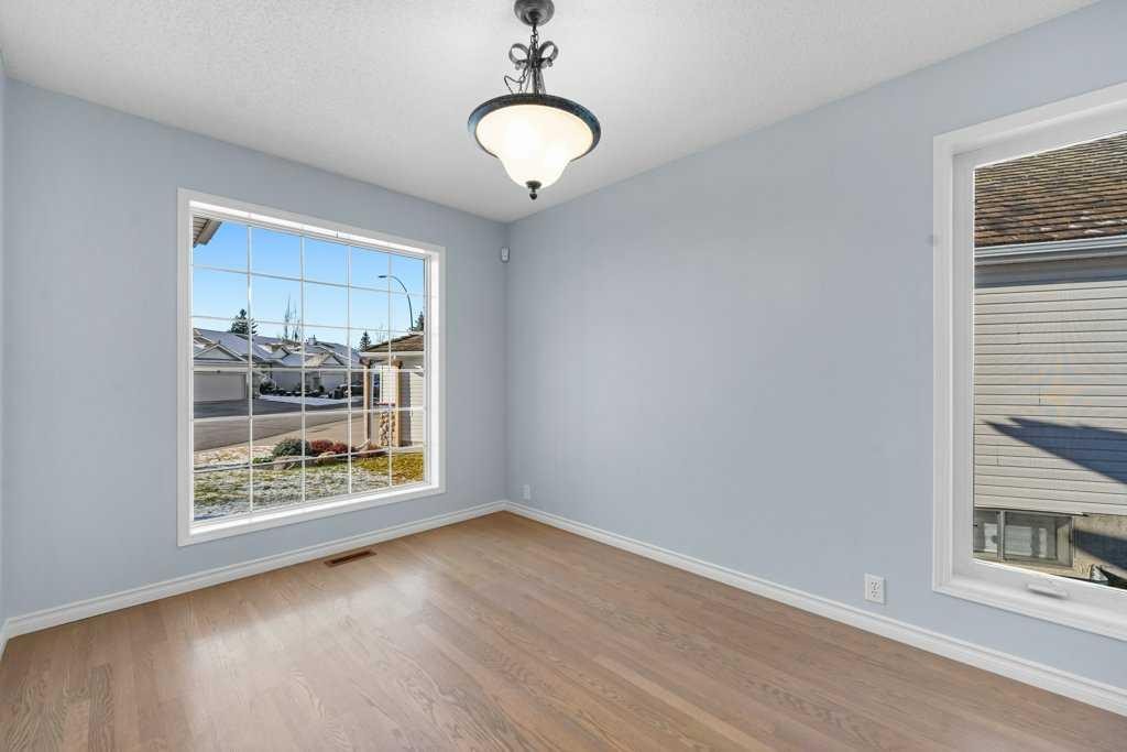 58 Chaparral Close Se, Calgary, AB - Indoor Photo Showing Other Room