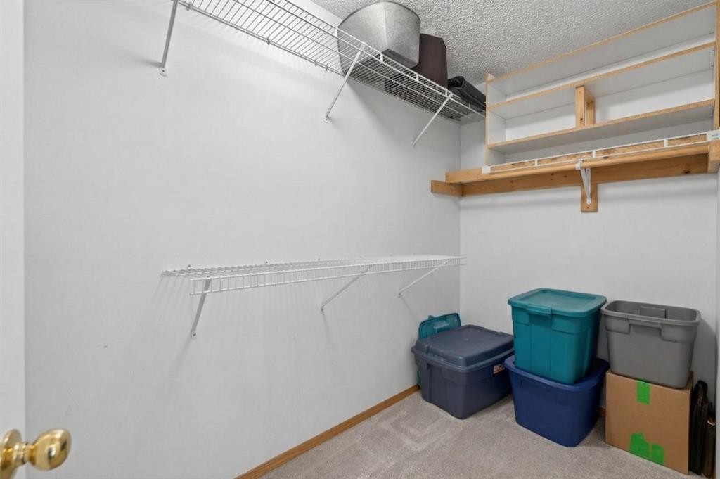 14 Hidden Ranch Hill Nw, Calgary, AB - Indoor With Storage
