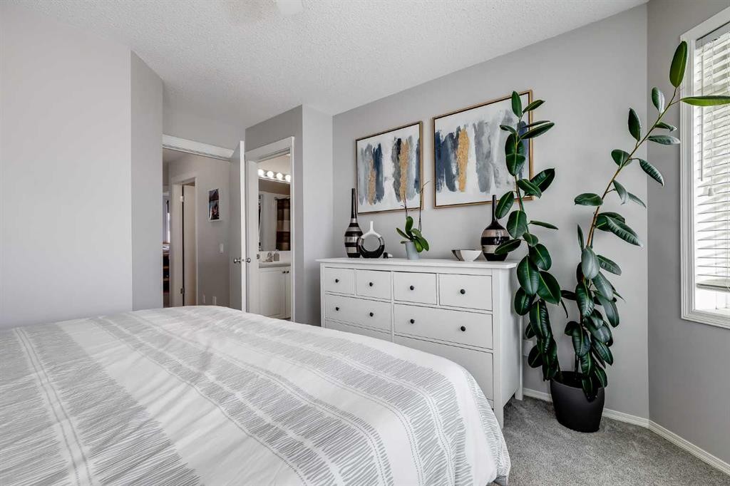 138 Prestwick Circle Se, Calgary, AB - Indoor Photo Showing Bedroom