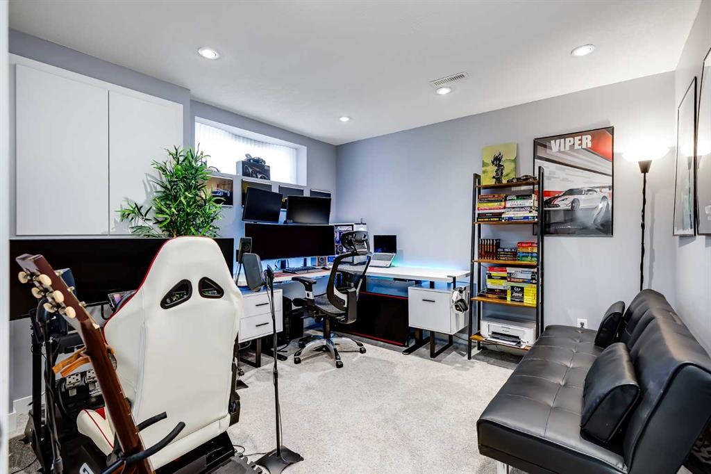 138 Prestwick Circle Se, Calgary, AB - Indoor Photo Showing Office