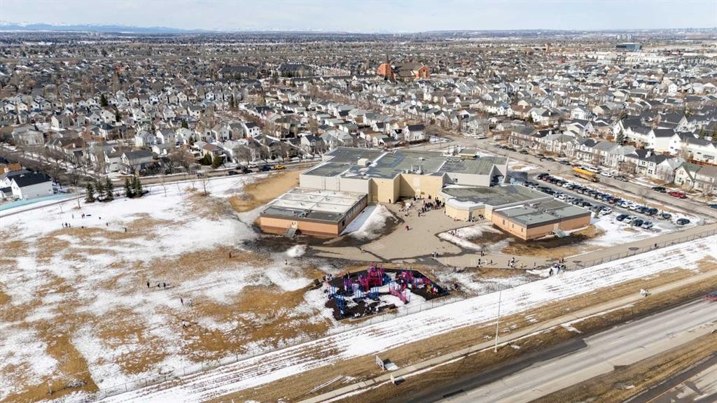 138 Prestwick Circle Se, Calgary, AB - Outdoor With View