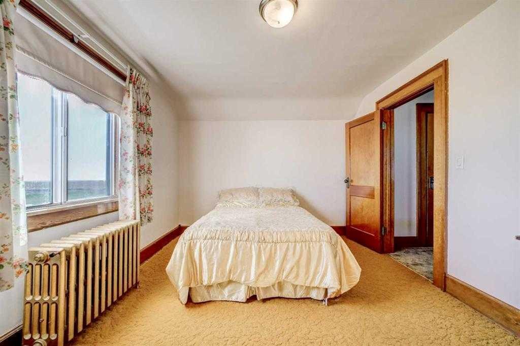 134004 Range Rd 223, Rural Vulcan County, AB - Indoor Photo Showing Bedroom