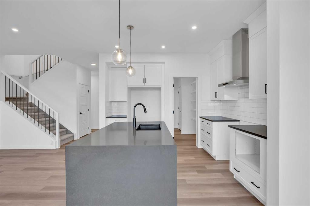 154 Northern Lights Crescent, Langdon, AB - Indoor Photo Showing Kitchen With Upgraded Kitchen