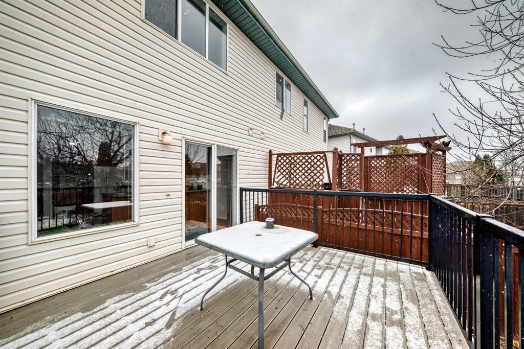 835 Westmount Drive, Strathmore, AB - Outdoor With Deck Patio Veranda With Exterior