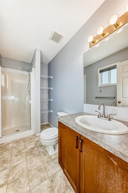 835 Westmount Drive, Strathmore, AB - Indoor Photo Showing Bathroom