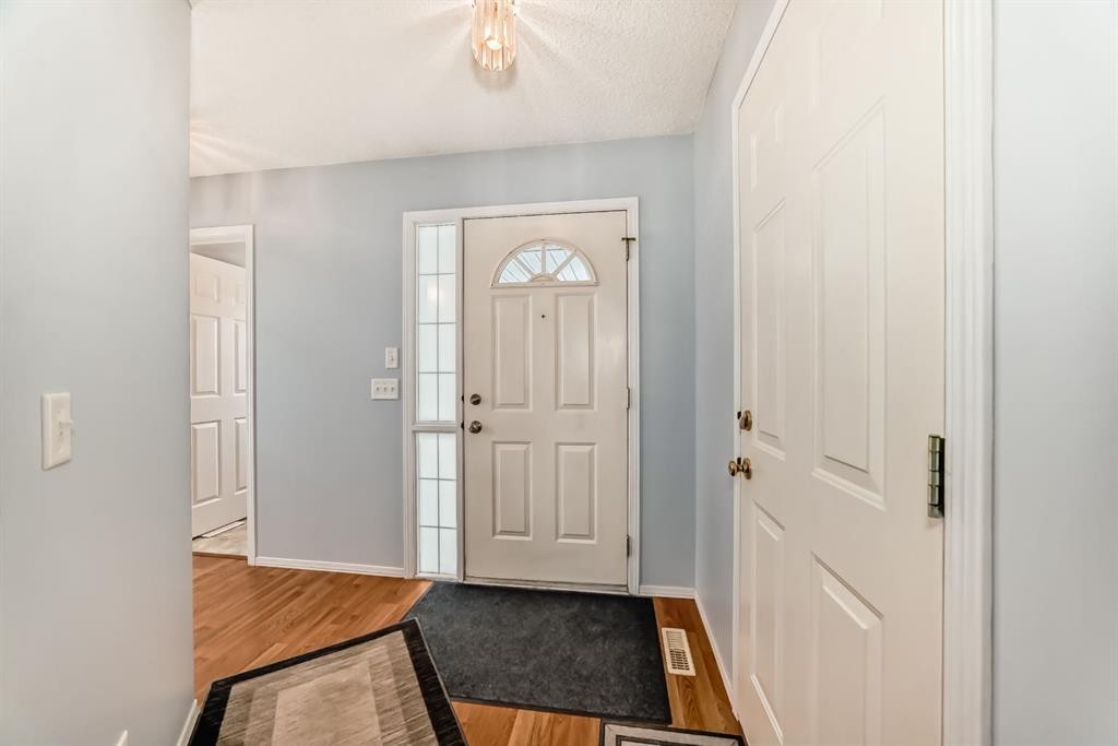 835 Westmount Drive, Strathmore, AB - Indoor Photo Showing Other Room