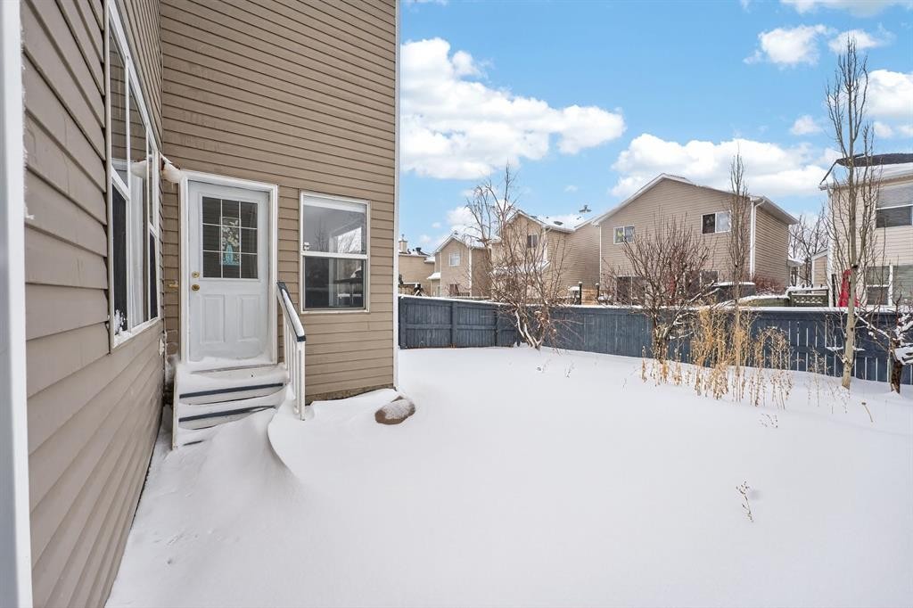 42 Royal Elm Drive Nw, Calgary, AB - Outdoor