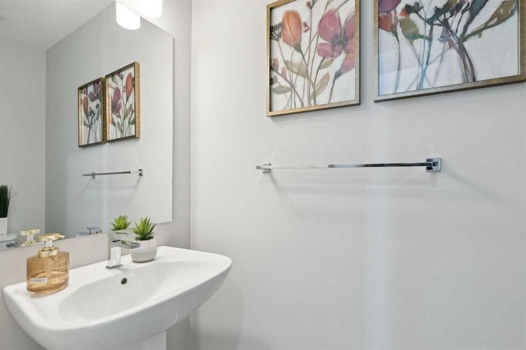 579 Evanston Link, Calgary, AB - Indoor Photo Showing Bathroom