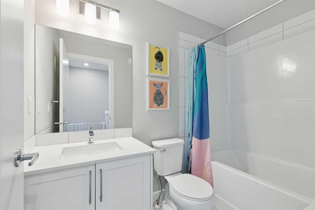 579 Evanston Link, Calgary, AB - Indoor Photo Showing Bathroom