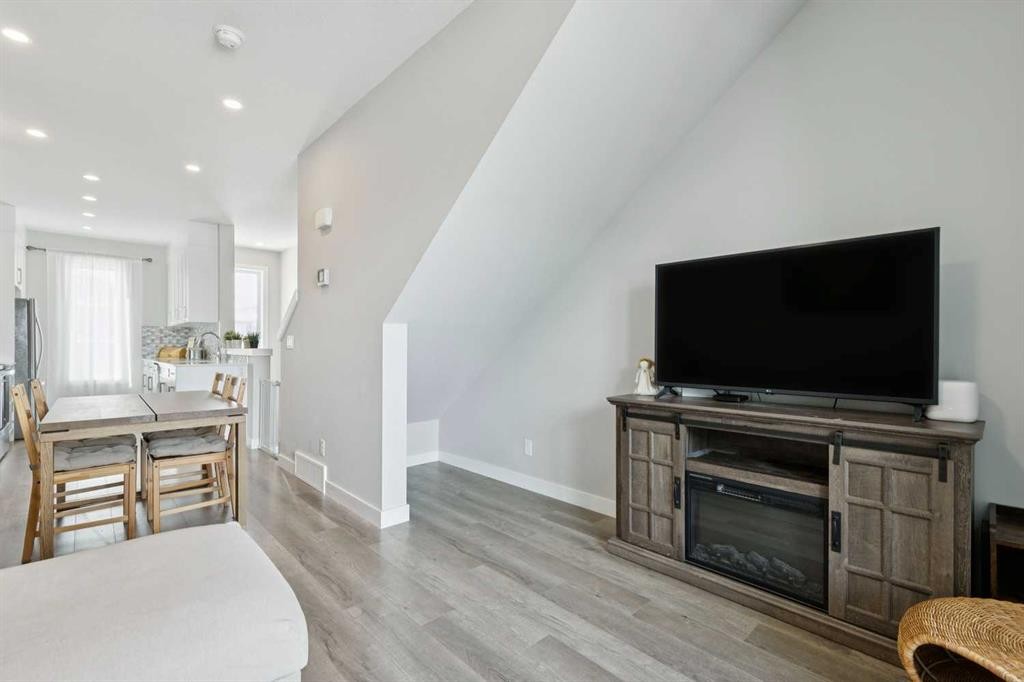 579 Evanston Link, Calgary, AB - Indoor