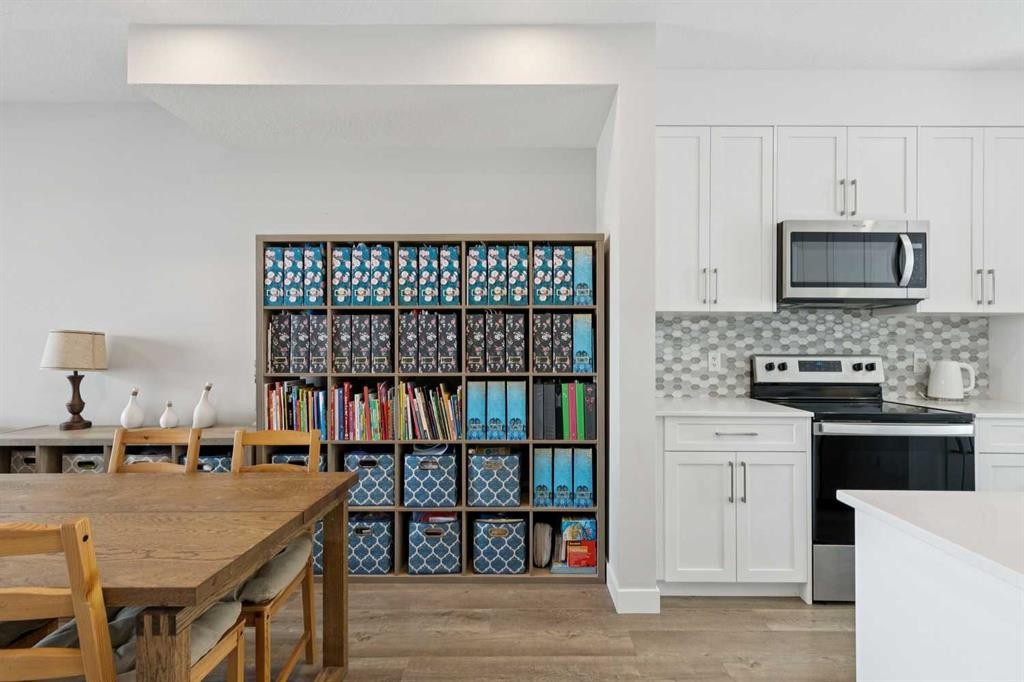 579 Evanston Link, Calgary, AB - Indoor Photo Showing Kitchen