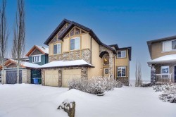 160 Tremblant Way SWCalgary, AB T3H 0B8