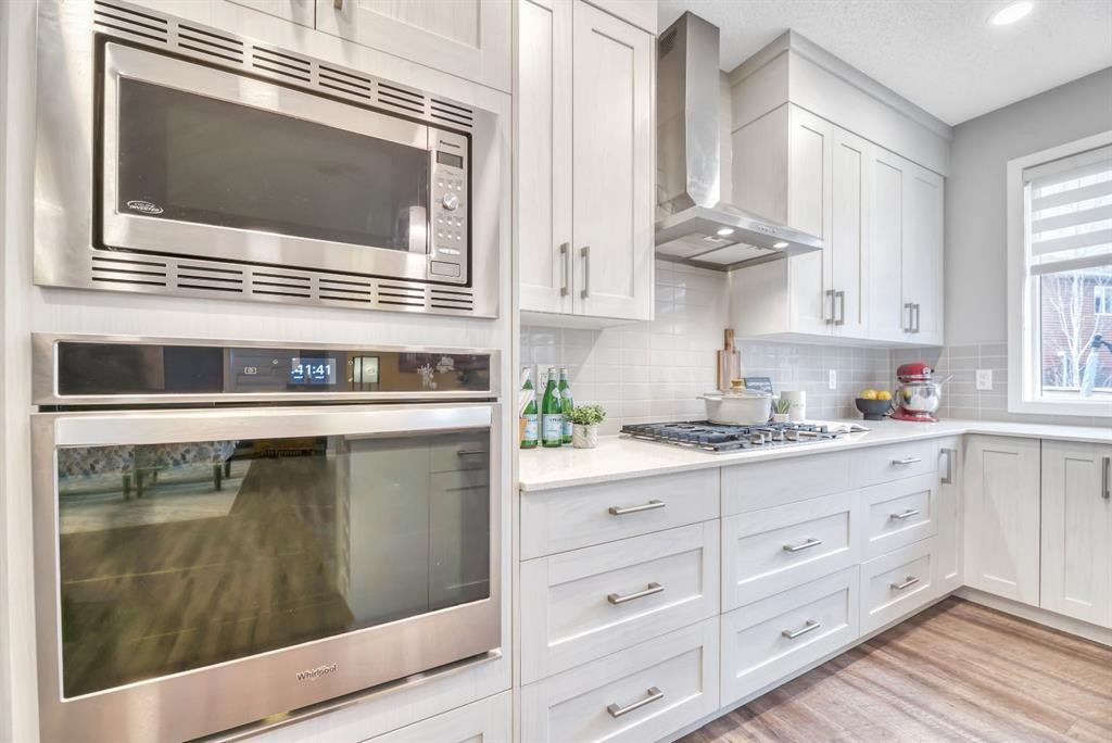 63 Walgrove Way Se, Calgary, AB - Indoor Photo Showing Kitchen