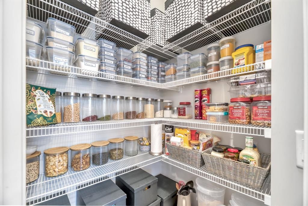 63 Walgrove Way Se, Calgary, AB - Indoor