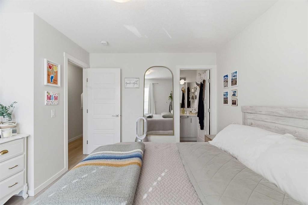 479 Cranbrook Square Se, Calgary, AB - Indoor Photo Showing Bedroom