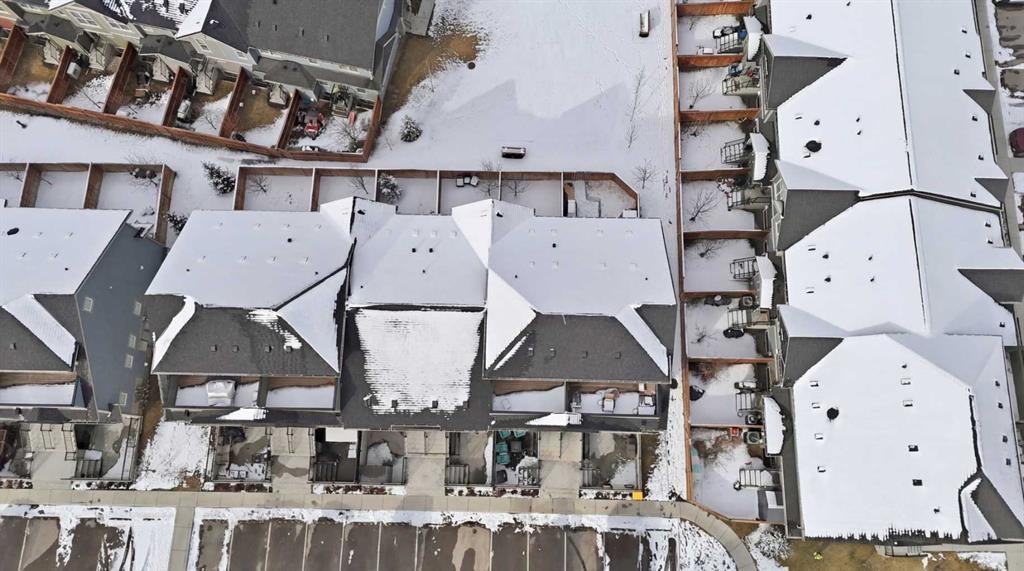 479 Cranbrook Square Se, Calgary, AB - Outdoor