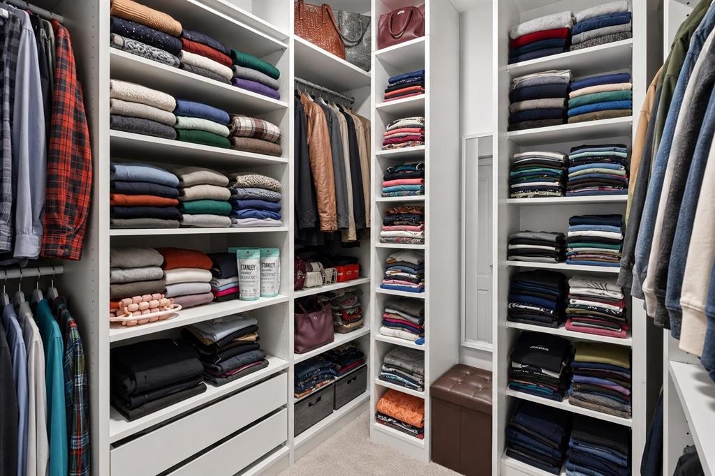 207 Strathmore Lakes Bend, Strathmore, AB - Indoor With Storage