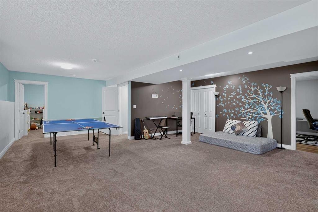 207 Strathmore Lakes Bend, Strathmore, AB - Indoor Photo Showing Other Room